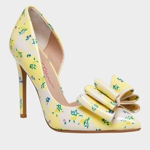 Betsey Johnson Prince Yellow Floral D’Orsay Pump 7